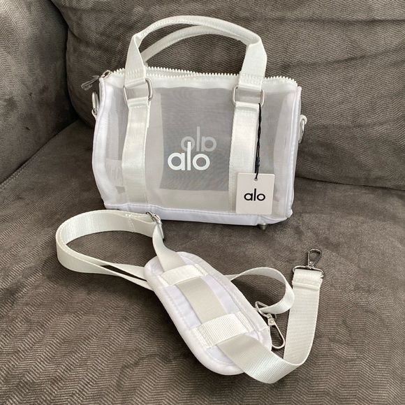 files/alo_sheer_bagged_duffel_purse.jpg